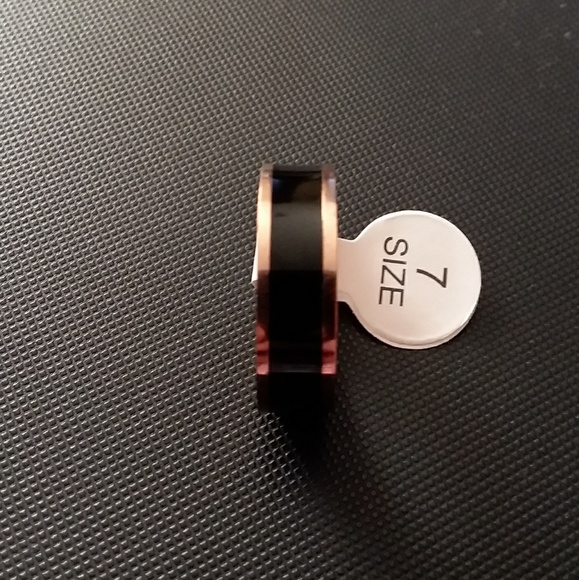 Gold black stainless steel womens ring - Picture 2 of 4